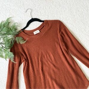 Cherish | long sleeve crew neck waffle knit T-shirt